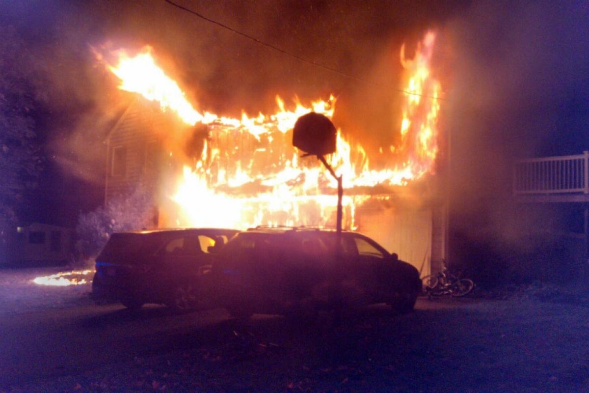 mercier-ave-fire-pic